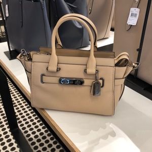 NWT Coach 87295 Beechwood Satchel Pebble Leather Swagger 27